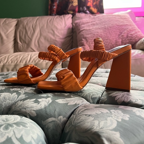 Heels - Picture 2 of 3